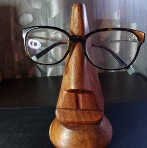 Wooden eyeglasses holder